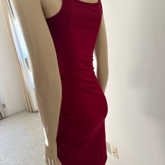 Stretchy wine dress used size S - Picture 6 of 7